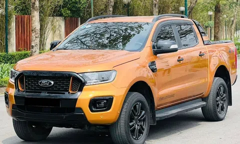 Ford Ranger Wildtrak mới lăn bánh 2 năm đã xuống giá khó tin trên sàn xe cũ