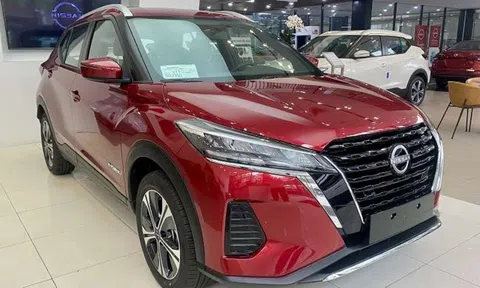 Nissan Kicks giảm giá ‘kịch sàn’ tại đại lý, quyết đấu Creta, Yaris Cross