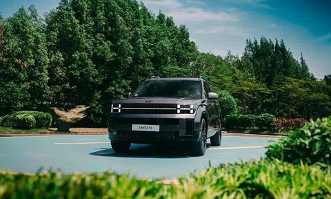 Hyundai Santa Fe thế hệ mới mở bán tại Đông Nam Á, giá quy đổi từ hơn 1 tỷ đồng