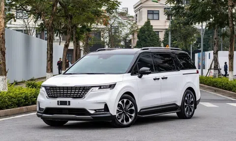 Sau 3 năm lăn bánh, MPV gia đình Kia Carnival 'lướt' lên sàn xe cũ với giá ngỡ ngàng