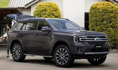 Ford Everest Platinum V6 chào sân thị trường Đông Nam Á: Giới hạn 350 chiếc, giá quy đổi 1,58 tỷ đồng