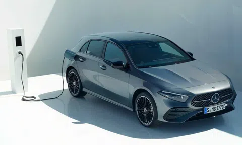 Ô tô điện đắt đỏ, Mercedes ‘tái sinh’ dòng xe xăng giá rẻ tưởng chừng sẽ bị khai tử