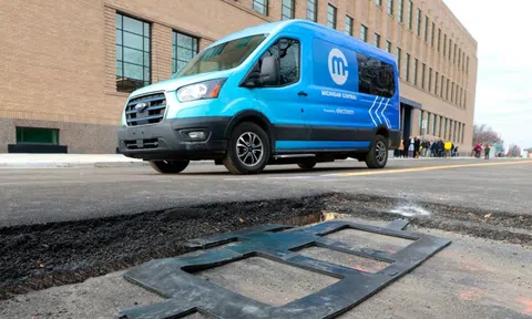 Công nghệ sạc ô tô điện không dây chưa thể được áp dụng rộng rãi vì lý do này