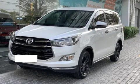 MPV gia đình Toyota Innova cũ rớt giá ngỡ ngàng sau 5 năm lăn bánh