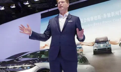 Sếp Mercedes ‘ngược dòng’ số đông, muốn EU giảm thuế với xe điện Trung Quốc