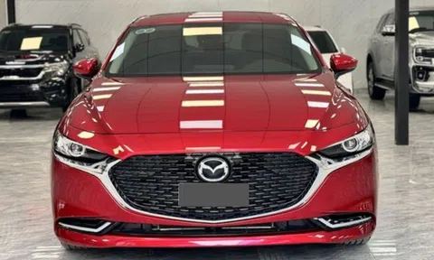 Lăn bánh ‘siêu lướt’ gần 9.000 km, Mazda3 rao bán với giá ngang Honda City