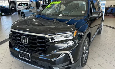 Doanh số bán ô tô tại Mỹ 'bứt tốc'