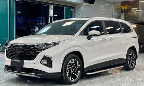 Tân binh Hyundai Custin mới lăn bánh vài tháng đã xuống giá khó tin