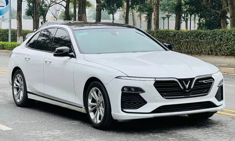 VinFast Lux A2.0 sử dụng 2 năm mất giá ngang một chiếc Honda City