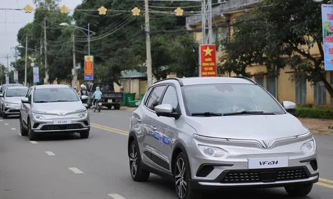 Có nên mua ô tô điện VinFast làm xe chạy dịch vụ?