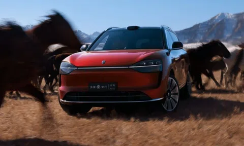 SUV điện Aito M9 của Huawei ‘bùng nổ’ lượng đơn đặt hàng sau 3 tháng ra mắt