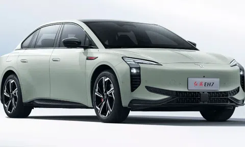 Hãng được mệnh danh ‘Rolls-Royce Trung Quốc’ ra mắt xe mới, giá quy đổi chưa tới 800 triệu đồng