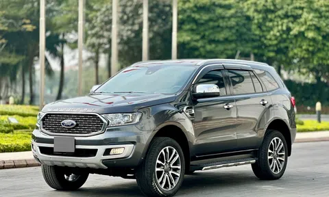 Ford Everest 'lướt' mới lăn bánh 3 năm đã mất giá ngang một chiếc Toyota Vios