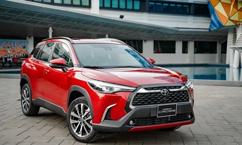 Dọn kho đón phiên bản mới, Toyota Corolla Cross nhận ưu đãi hàng chục triệu tại đại lý