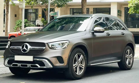 Lăn bánh 3 năm, Mercedes-Benz GLC 200 xuống giá ngang một chiếc Mazda CX-5