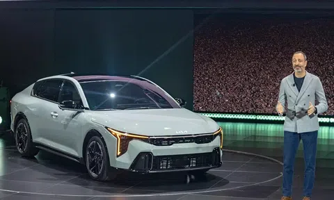 Kia K4 2025 chính thức trình làng: Lột xác toàn diện, phả hơi nóng lên Mazda3, Civic