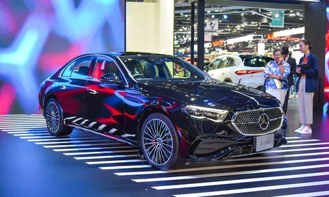 Cận cảnh Mercedes-Benz E-Class 2024 có thể về Việt Nam, giá quy đổi từ 2,79 tỷ đồng