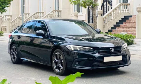 Honda Civic lăn bánh 2 năm rao bán giá bao nhiêu trên thị trường xe cũ?