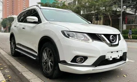 Nissan X-Trail lăn bánh 7 năm mất giá ngang một chiếc Hyundai Tucson