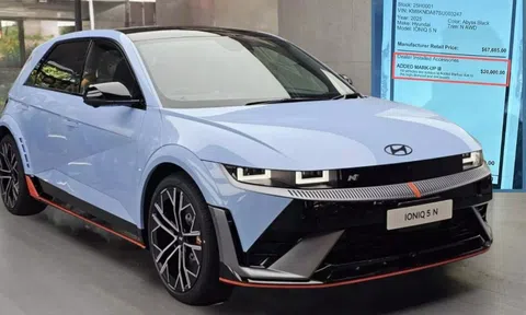 Xe điện Hyundai bị bán ‘bia kèm lạc’ với mức chênh lệch không tưởng