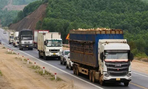 CHÍNH THỨC: Cấm xe cỡ lớn đi vào cao tốc Cam Lộ - La Sơn từ ngày 4/4