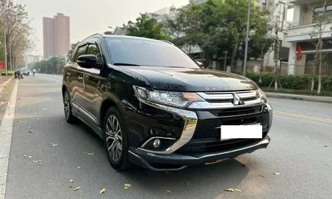 Lăn bánh hơn 2 vạn km, Mitsubishi Outlander cũ trượt giá ngang một chiếc Xpander 'đập hộp'