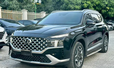 Hyundai Santa Fe 'lướt' lăn bánh 3 năm lên sàn xe cũ với mức giá khó tin