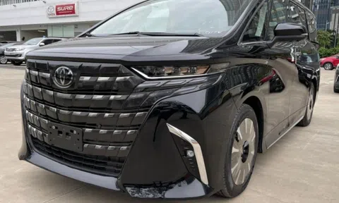 Toyota Alphard sắp ra mắt biến thể ‘bình dân’, sáng cửa về Việt Nam?