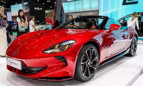 Xe điện mui trần MG Cyberster 2024 chính thức mở bán tại Đông Nam Á, chờ ngày về Việt Nam