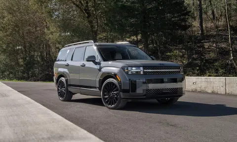 Hyundai Santa Fe 2024 'lĩnh án' triệu hồi do lỗi liên quan đến tính năng an toàn