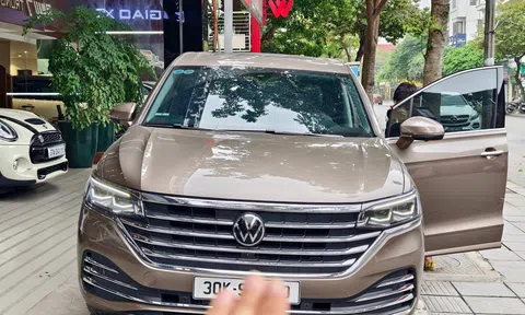 Giật mình với tốc độ khấu hao của MPV 'cận sang' Volkswagen Viloran chạy lướt 2.000 km