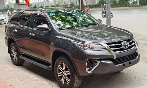 Ngỡ ngàng Toyota Fortuner lăn bánh 5 năm rao bán với giá ngang Mazda CX-5
