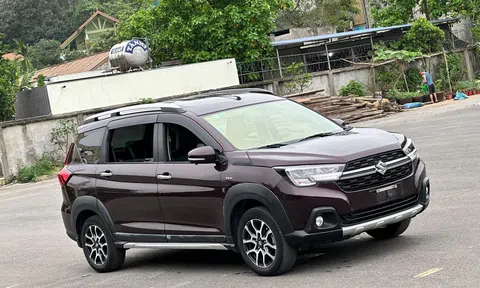 MPV gia đình Suzuki XL7 lăn bánh 3 năm lên sàn xe cũ với giá rẻ không ngờ