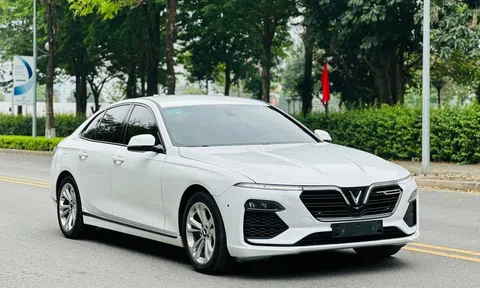 Bất ngờ giá bán lại của VinFast Lux A2.0 chạy lướt sau 5 năm lăn bánh