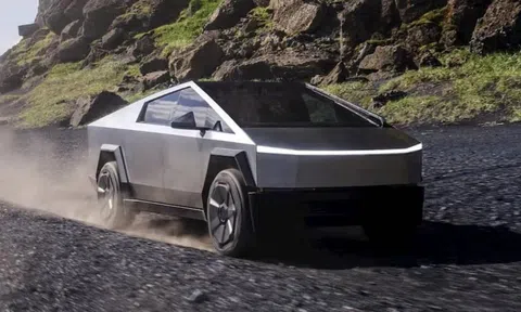Bán tải điện Tesla Cybertruck chính thức bị triệu hồi dù mới ra mắt chưa lâu