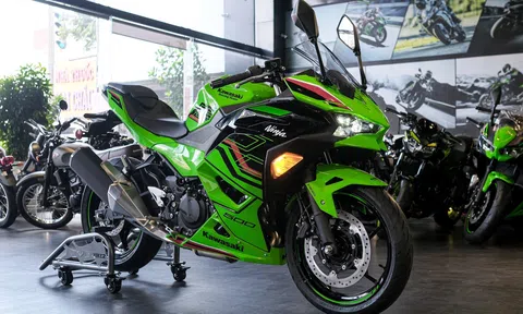 Kawasaki Ninja 500 chính thức trình làng Việt Nam, giá bán từ 194 triệu đồng
