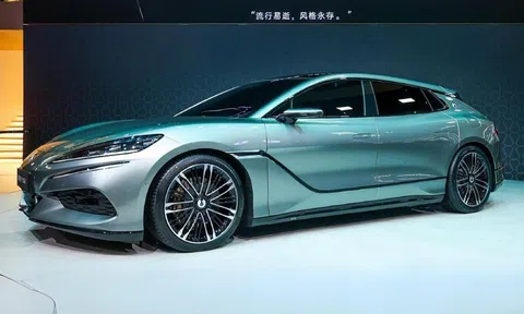 BYD ‘nhá hàng’ xe hiệu suất cao Denza Z9 GT, tham vọng đối đầu Porsche, Mercedes