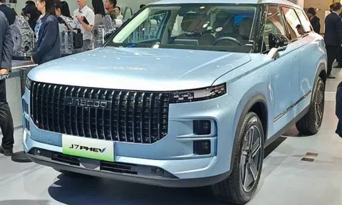 Cận cảnh Jaecoo J7 - SUV ngang cỡ Mazda CX-5 sắp cập bến thị trường Việt Nam