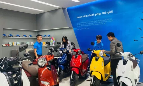 Khách hàng mua xe máy điện VinFast nhận ưu đãi lớn mừng đại lễ 30/4-1/5