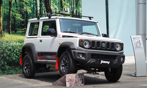 "Tiểu G-Class" Suzuki Jimny kênh giá tới hơn 100 triệu đồng tại đại lý