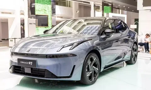 Hãng xe vừa vào Việt Nam ra mắt sedan mới: Chạy 200 km không tốn xăng, cạnh tranh Camry, Accord