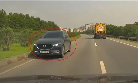 Tài xế Mazda CX-5 liều lĩnh chạy ngược chiều trên cao tốc, ngang ngược "nháy đèn" đòi nhường đường
