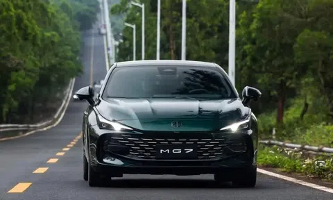 Đại lý "đánh tiếng" nhận cọc MG7, tiết lộ thời điểm ra mắt cạnh tranh Toyota Camry