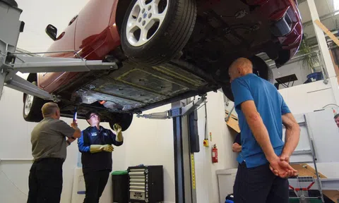 Phát triển quá nhanh, ô tô điện vấp phải rào cản lớn