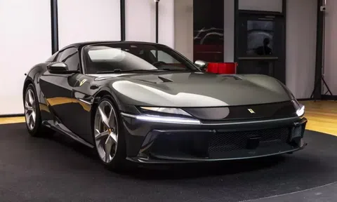 Siêu ngựa Ferrari 12Cilindri trình làng: Mạnh hơn 800 mã lực, tăng tốc từ 0-100 km/h chỉ trong 2,9 giây