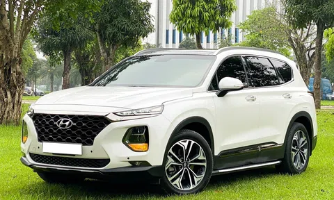 Ngỡ ngàng giá bán lại của Hyundai Santa Fe cũ sau 4 năm lăn bánh