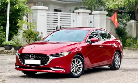 Ngỡ ngàng giá chào bán của Mazda3 'siêu lướt' mới lăn bánh vỏn vẹn 7.000 km