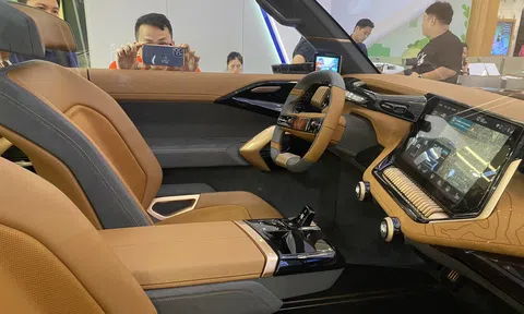 Cận cảnh nội thất CỰC ĐỈNH của bán tải điện VinFast VF Wild tại Việt Nam