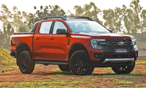 Doanh số sụt giảm, Ford Ranger vẫn là 'vua bán tải'