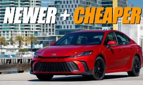 Nghịch lý Toyota Camry đời mới 'rẻ hơn' xe đã qua sử dụng tại Mỹ